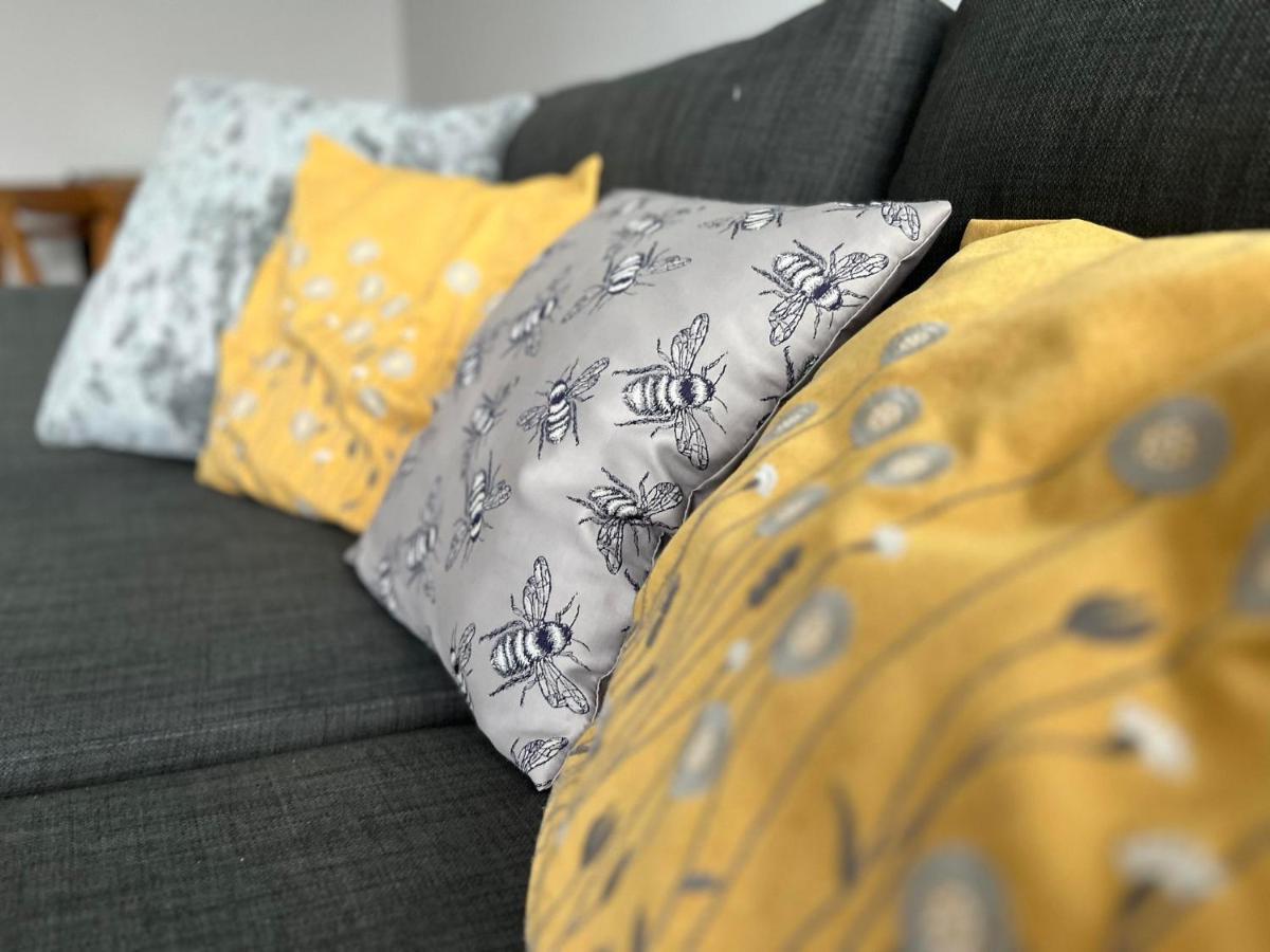 194, Belle Aire, - Two Bed Recently Renovated Chalet, Sleeps 4, Pet Friendly, Free Wi-fi And Bed Linen And Towels Included Chalet *